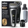 Máy cạo râu Braun Series 9 Pro+ 9599cc có Smart Care 6 in 1 và PowerCase, đầu massage ProComfort, màu Bạc