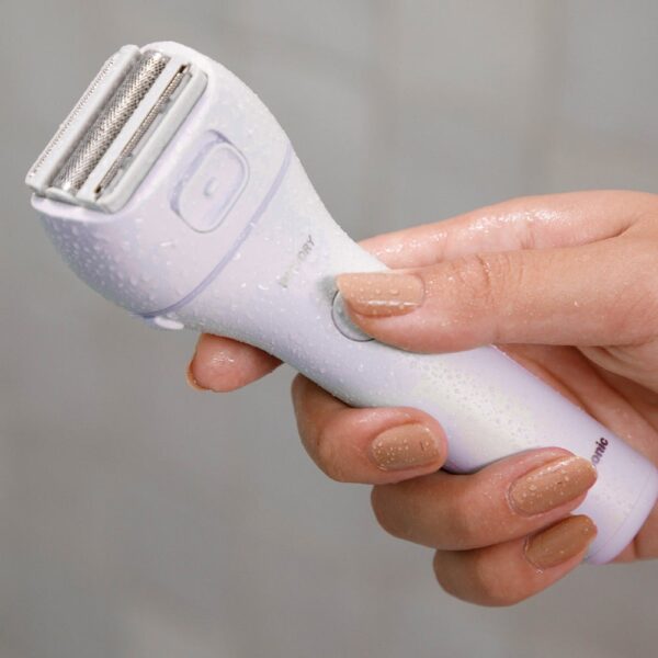panasonic Shaver for Women Wet Dry ES WWL6A 2 600x600 1